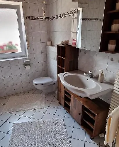 Lissi - Ruhig, Idyllisch & Grosszuegig Lägenhet